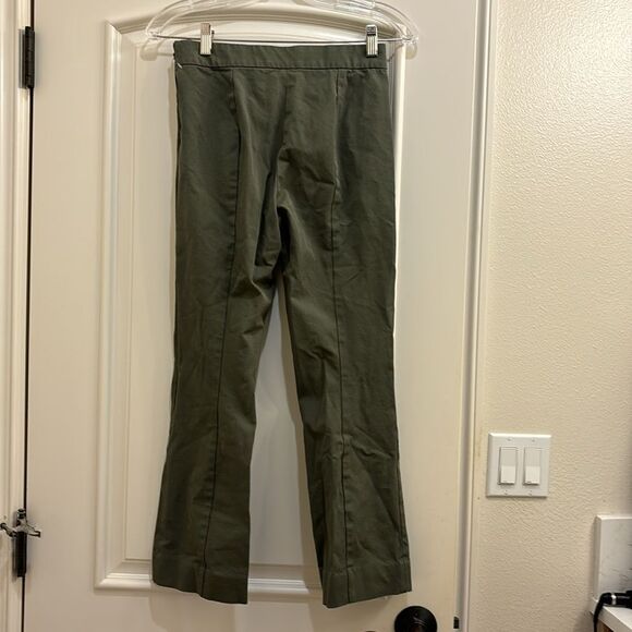 Everlane woman's army green slacks with a side zipper - Picture 3 of 7